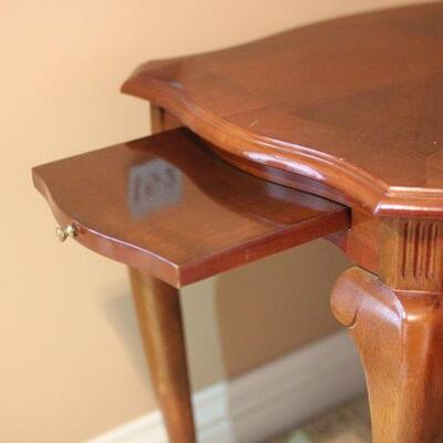 Lot 152 Wood Inlay Side Table w/ Pullout 