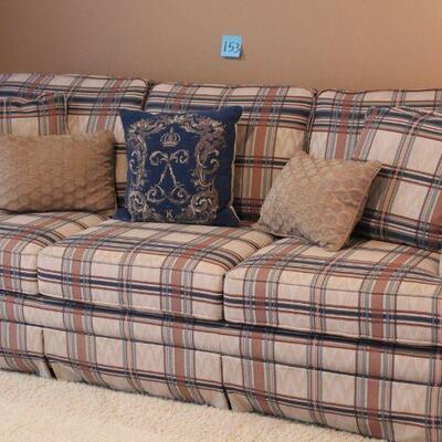 Lot 153 Lane Sleeper Sofa - Excellent Condition 