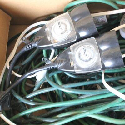 Lot 211 Huge lot of Extension Cords & Timers (X-Mas)
