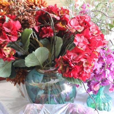 Lot 220 Vases, Artificial Floral, Faux Plants & More 