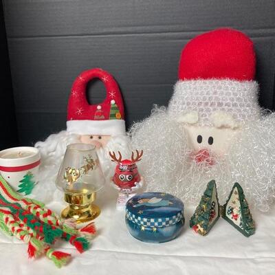 Lot #226 Christmas Decorative Items