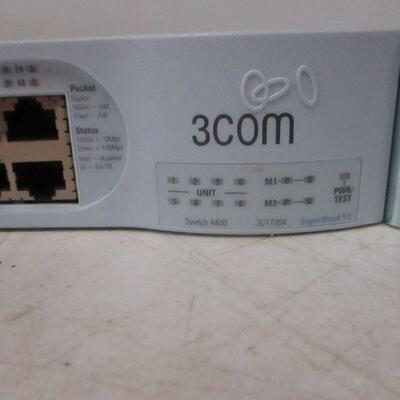 Lot 16 - 3Com SuperStack 3 Managed Network Ethernet Switch 4400 PWR