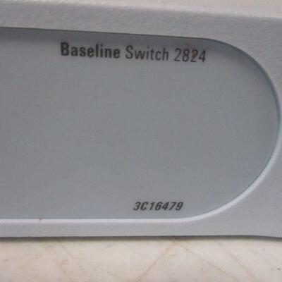 Lot 33 - 3Com Baseline Switch 2824