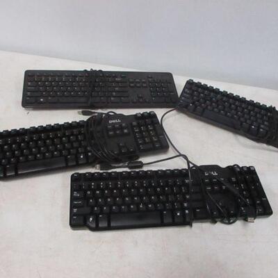 Lot 45 - Keyboards