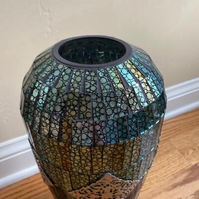 Decorative vase 