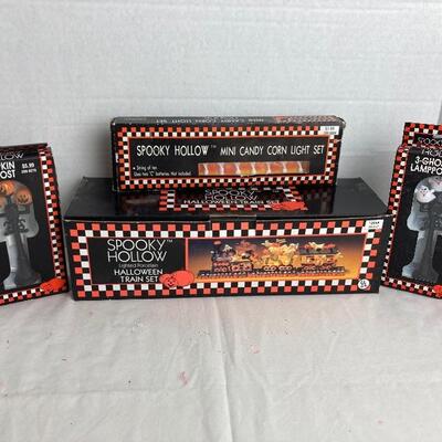 Lot #266 Spooky Halloween Train Set with Accessories 