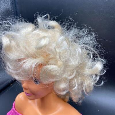 Vintage Barbie Style Deluxe Head with Makeup