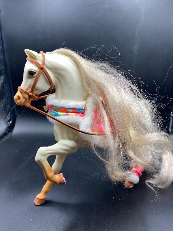 Vintage Barbie Blinking Beauty Horse EstateSales
