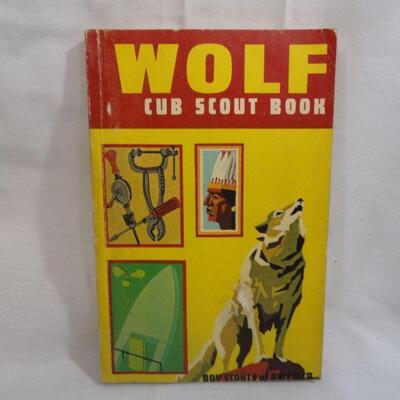 Lot 301 Wolf and Bear Scout Manuals rare vintage Books