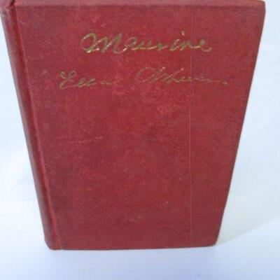 230 Maurine Vintage book of Poems