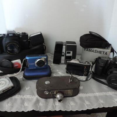 VINTAGE CAMERAS AND VIDEO CAM