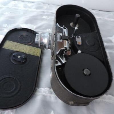 VINTAGE CAMERAS AND VIDEO CAM