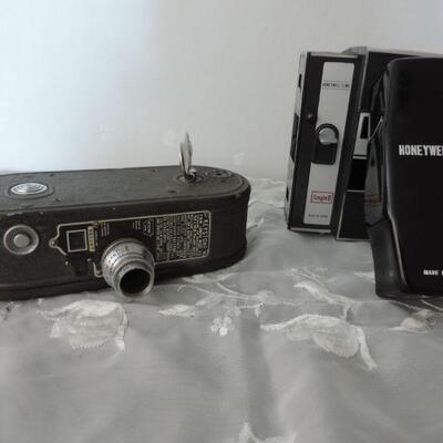 VINTAGE CAMERAS AND VIDEO CAM