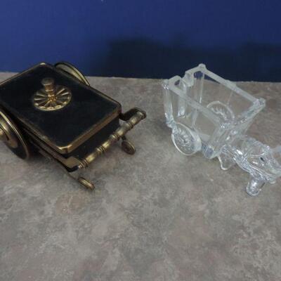 VINTAGE TABLE LIGHTERS & ASHTRAYS