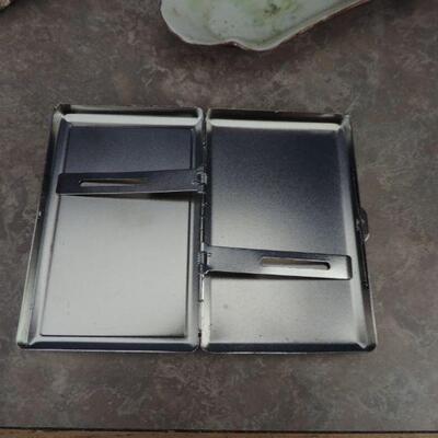VINTAGE TABLE LIGHTERS & ASHTRAYS