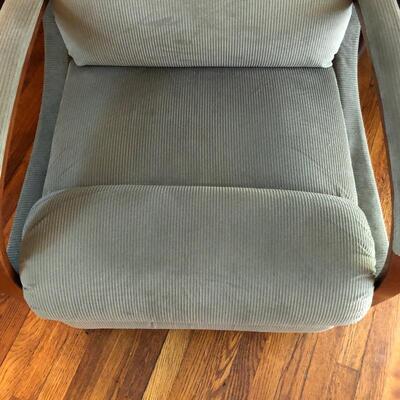 Lot 10 - Recliner Chair