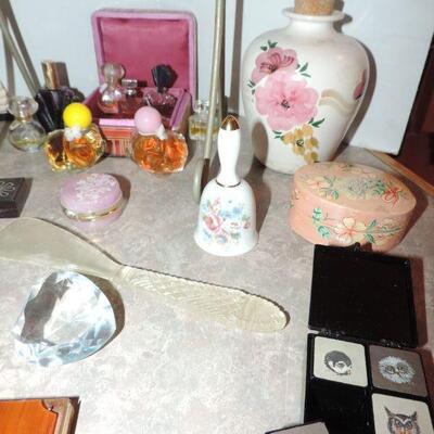 "FOR HER" TRINKET BOXES AND HEALTH & BEAUTY 