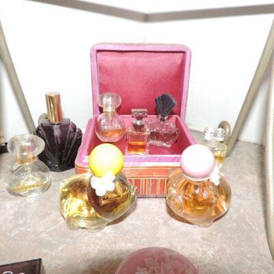 "FOR HER" TRINKET BOXES AND HEALTH & BEAUTY 