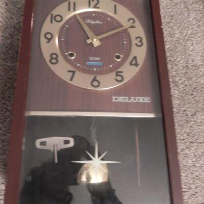 MID MOD LOOK- CLOCK & HANGING LIGHTING