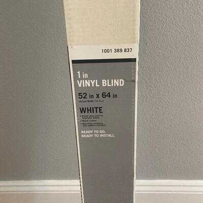 1” Vinyl Blinds / White / 52 x 64 (B) 