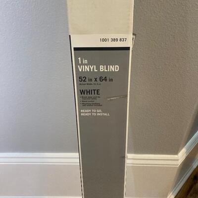 1” Vinyl Blinds / White / 52 x 64 ( D) 