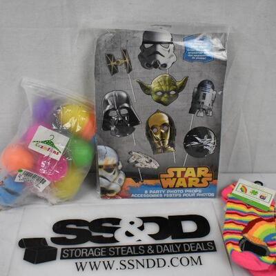 3 pc Kids Holidays: Easter Eggs, Star Wars Photo Props, St Patrick's Socks - New