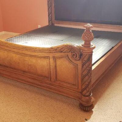 King size Bed From Haverty's