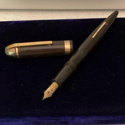 1940's Eversharp Fountain Pen / 14k nib