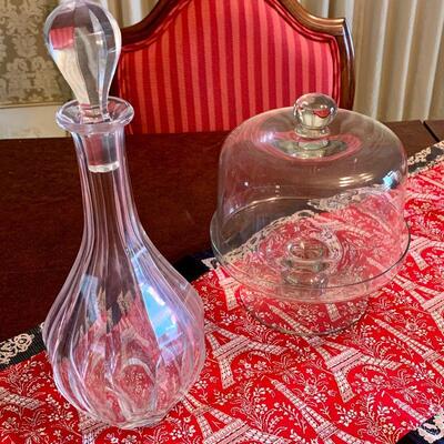 LOT 322 CRYSTAL DECANTER & GLASS PASTRY DOME 