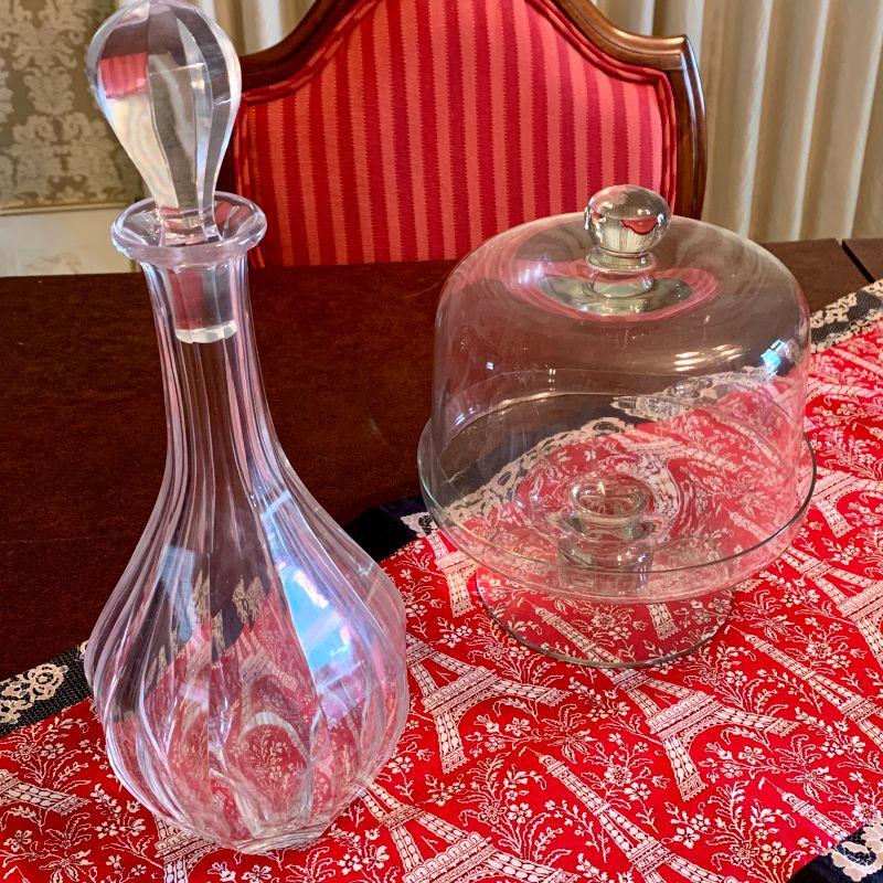 LOT 322 CRYSTAL DECANTER & GLASS PASTRY DOME