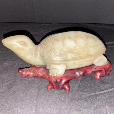 LOT#23: Carved Jade Turtle