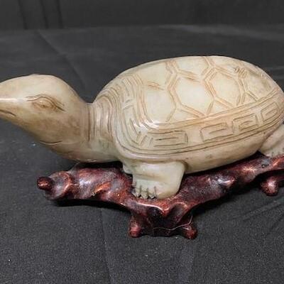 LOT#23: Carved Jade Turtle