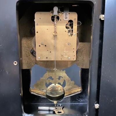LOT#32: Franz Hermle Contemporary Pendulum Mantle Clock #2
