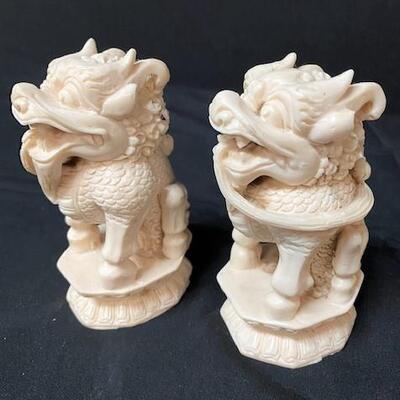 LOT#43: Faux Ivory Dragons & Foo Dogs
