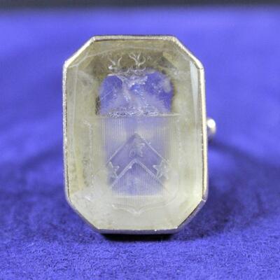 LOT#91: Stamped 10K Gold Ring with Crest 8.6g