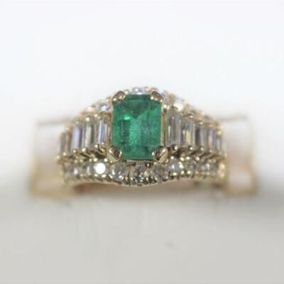 LOT#109: Tests 14K Gold Believed to be Emerald & Diamond Ring 5.6g