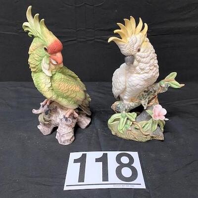 LOT#118: Pair of Cockatoos