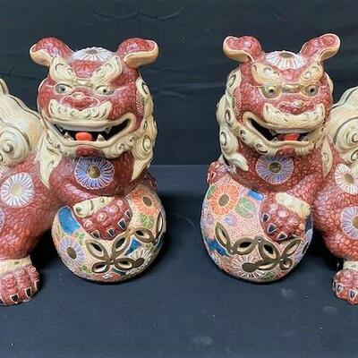 LOT#137: Signed Foo Dogs