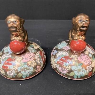 LOT#139: Pair of Chinese Lidded Porcelain Vases