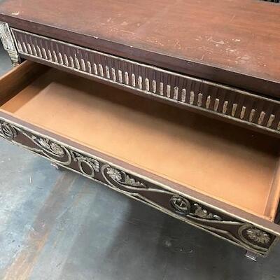 LOT#155: Matching Pair of Dressers