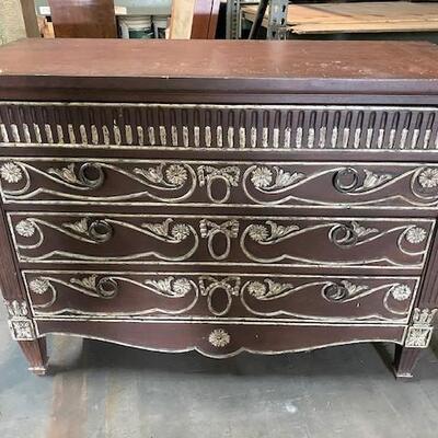 LOT#155: Matching Pair of Dressers
