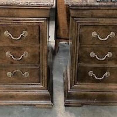 LOT#207: Matching Pair of Henredon Dressers