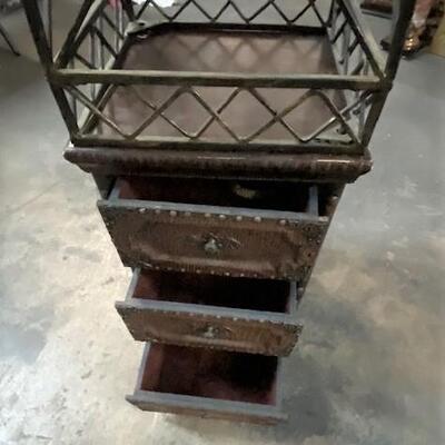 LOT#211: Tiered Pyramid Display