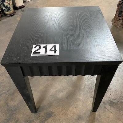 LOT#214: End Table