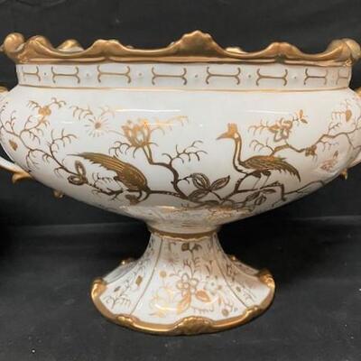 LOT#257: White & Gold Ceramic Lot