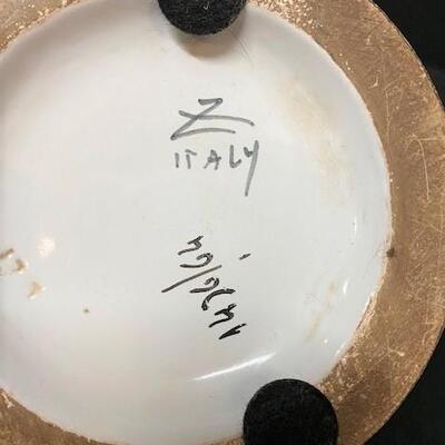 LOT#257: White & Gold Ceramic Lot