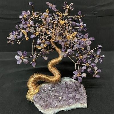 LOT#267: Amethyst Tree