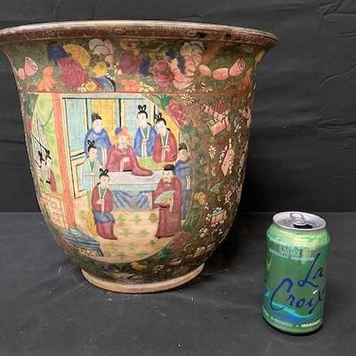 LOT#300: Chinses Vase with Hole in Bottom
