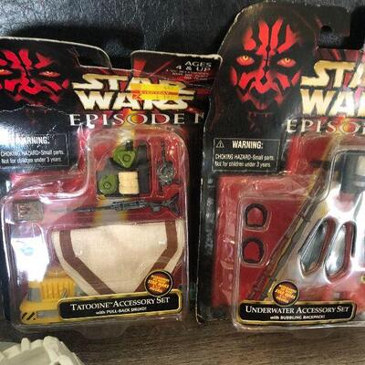 76: Vintage Star Wars Figures and Accessories