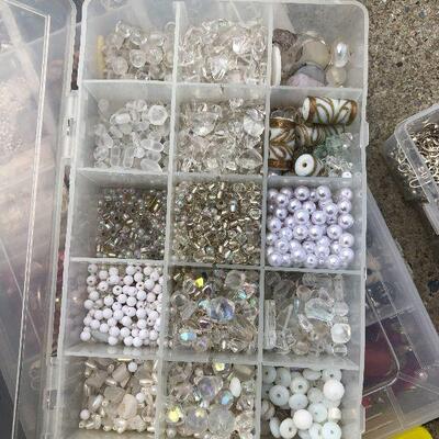 101: Lot of Beads and Sterling Silver Fixings in 6 Cases